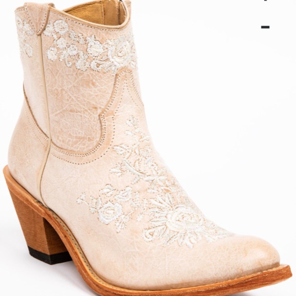 Shyanne Nairobi Huseo Booties